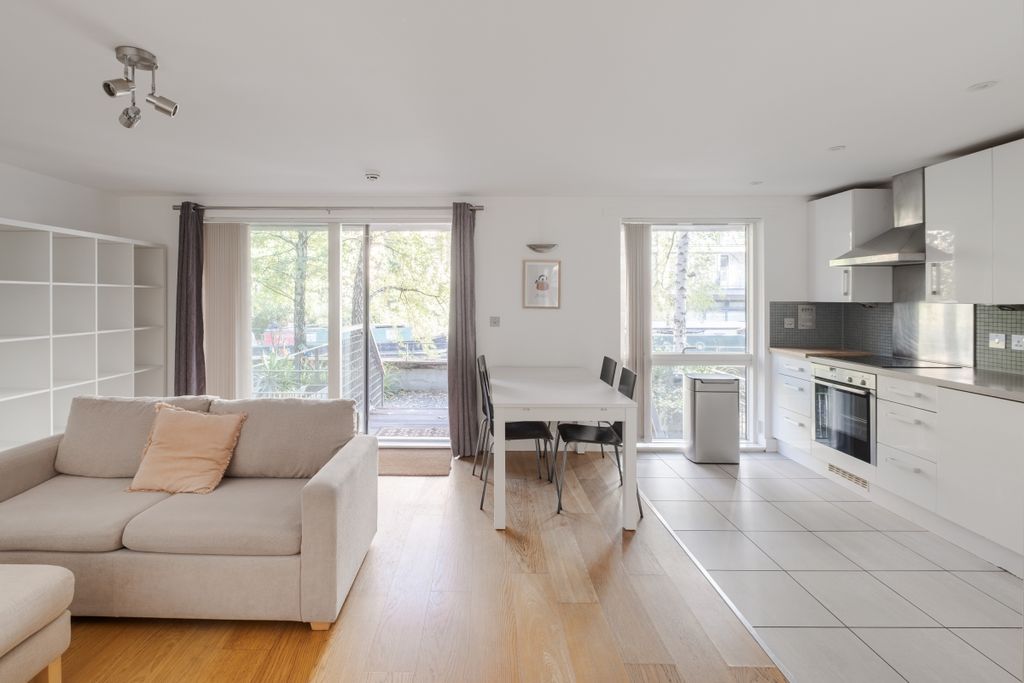 Property photo 1 of 18 Kleine Wharf