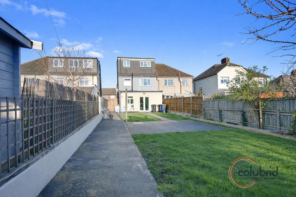 Property photo 3 of 22