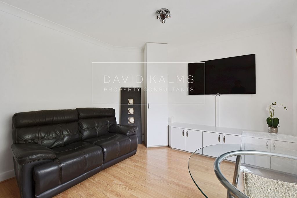 Property photo 3 of 13