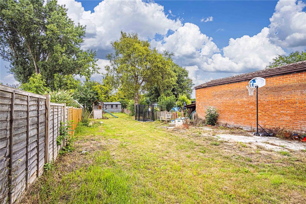 Property photo 3 of 19 Picture No. 04