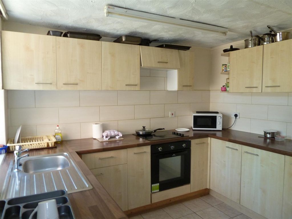 Property photo 3 of 5