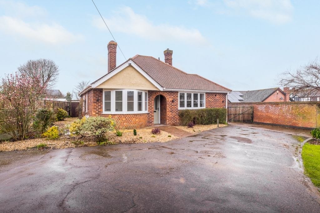 Property photo 1 of 24 35 Water Lane (North Hykeham)-8