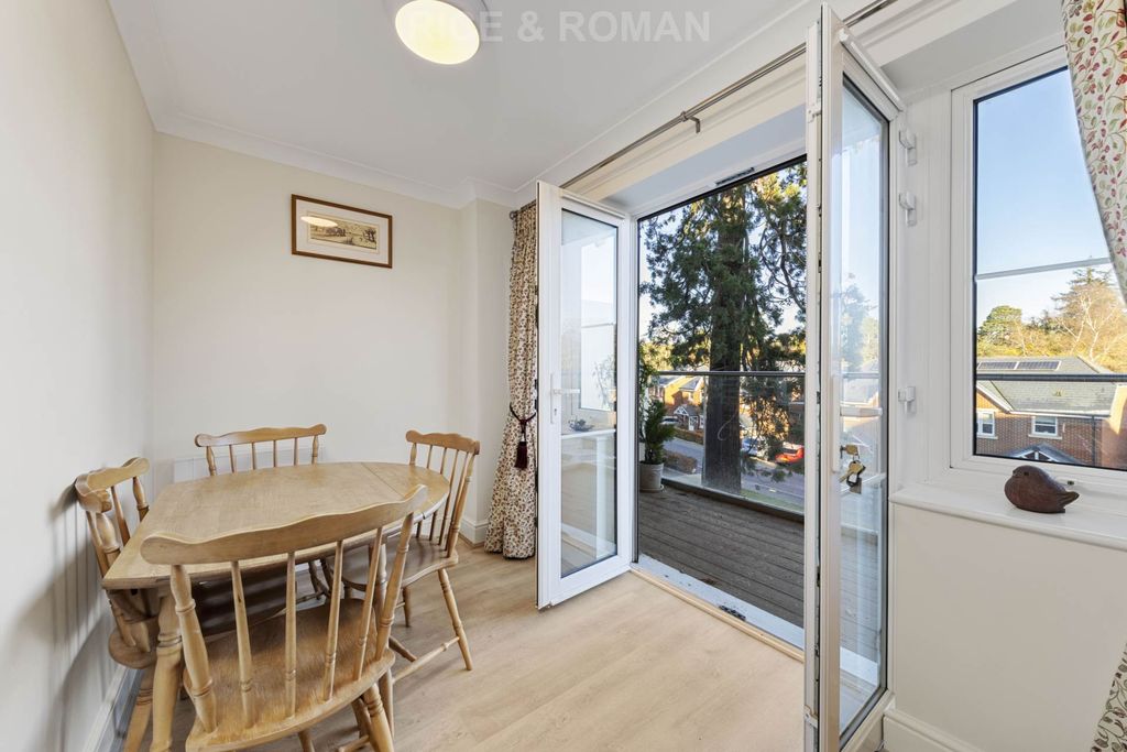 Property photo 2 of 21