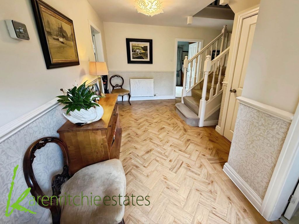 Property photo 2 of 45