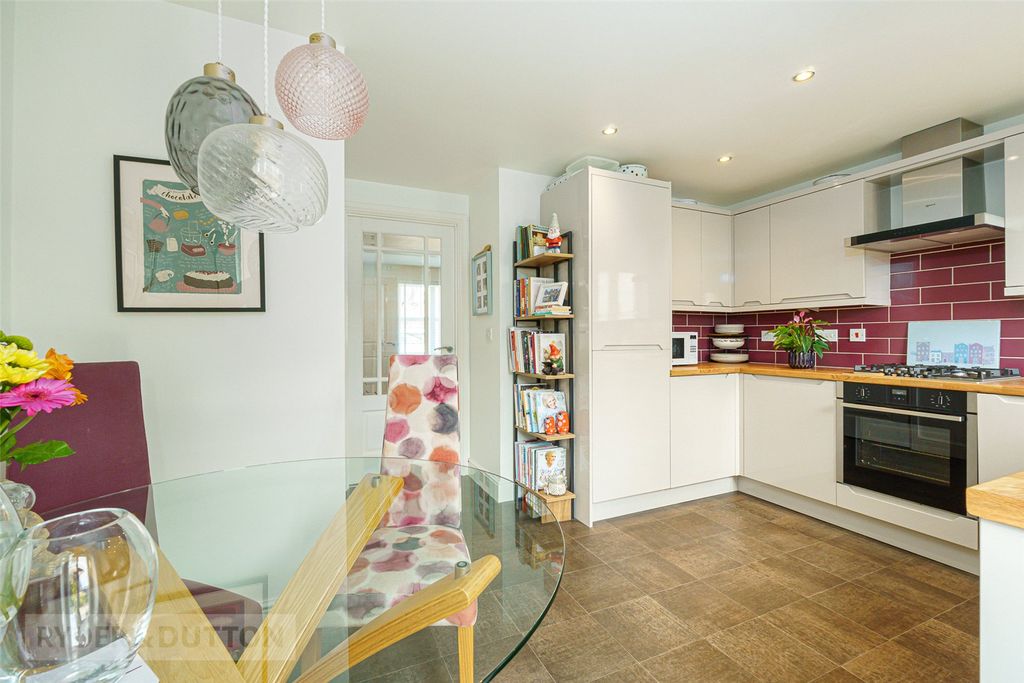 Property photo 2 of 21 Kitchen Diner