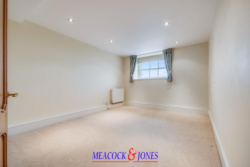 Additional image 11 of 3 bed flat for saleThorndon Park, Ingrave, Brentwood CM13