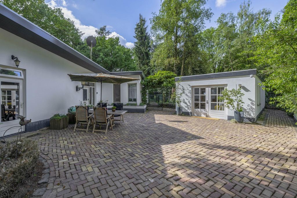 Property photo 2 of 66