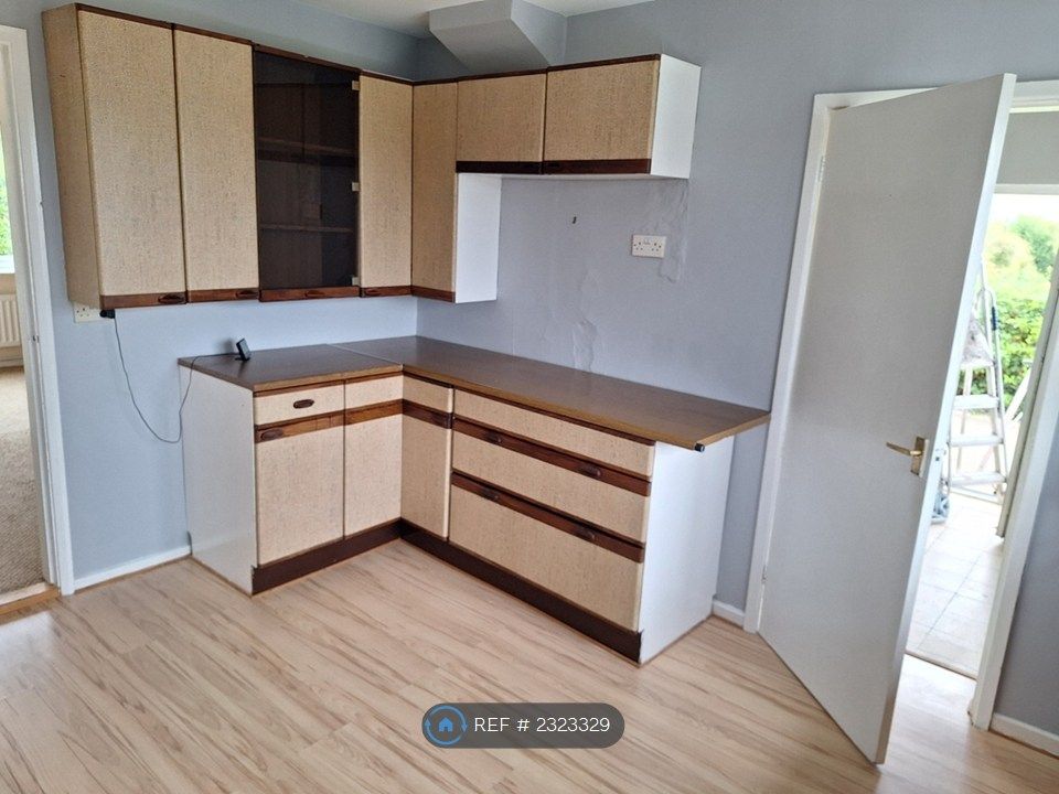 Property photo 3 of 15 Kitchen