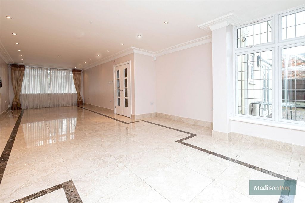 Property photo 3 of 25 Picture No. 25