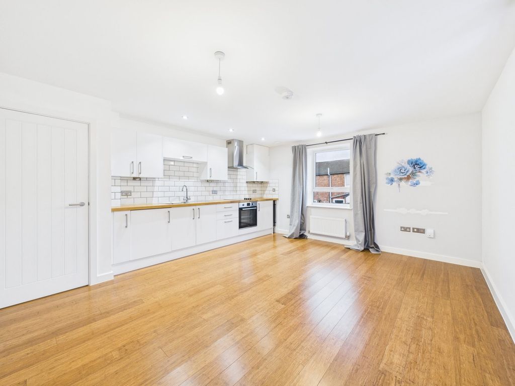 Property photo 2 of 14 Ruskin Road