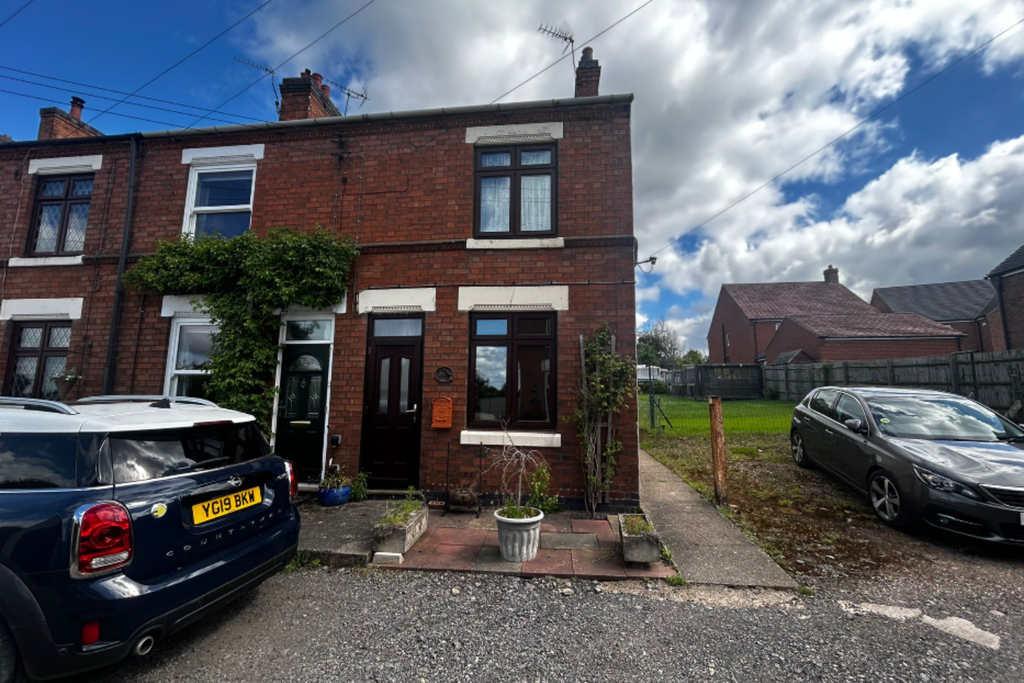 Property photo 1 of 13 38 Spring Gardens, Leicester, Leicestershire, Le9 4DX