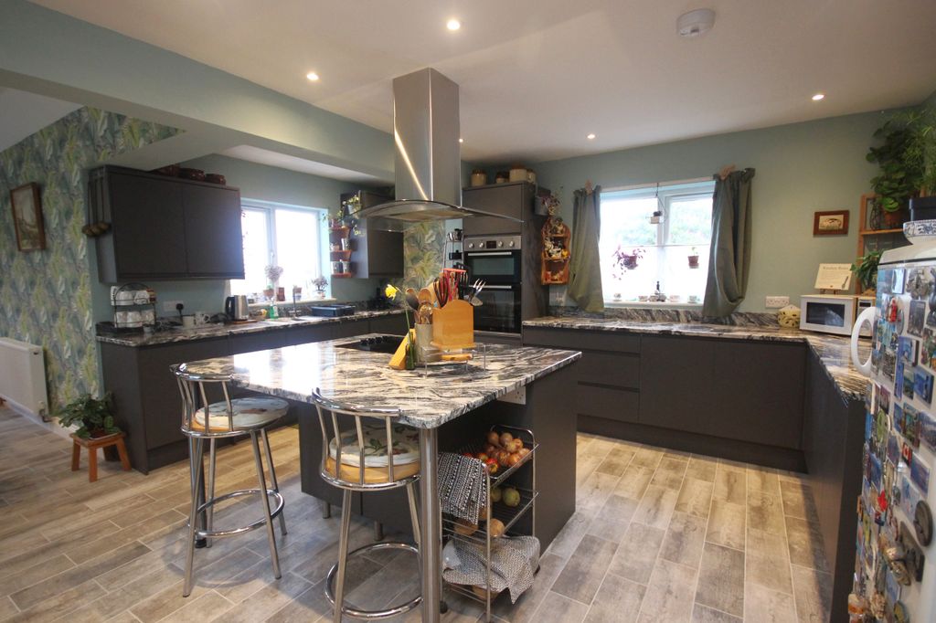 Property photo 3 of 33 Img_0238.Jpg