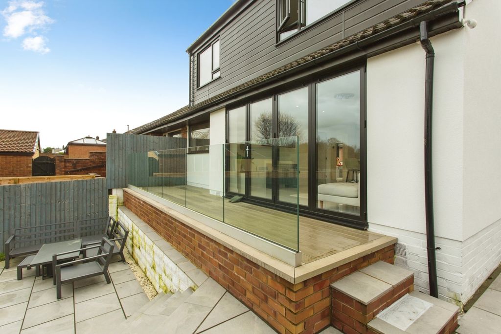 Property photo 1 of 20 Pbox-Img.Jpg