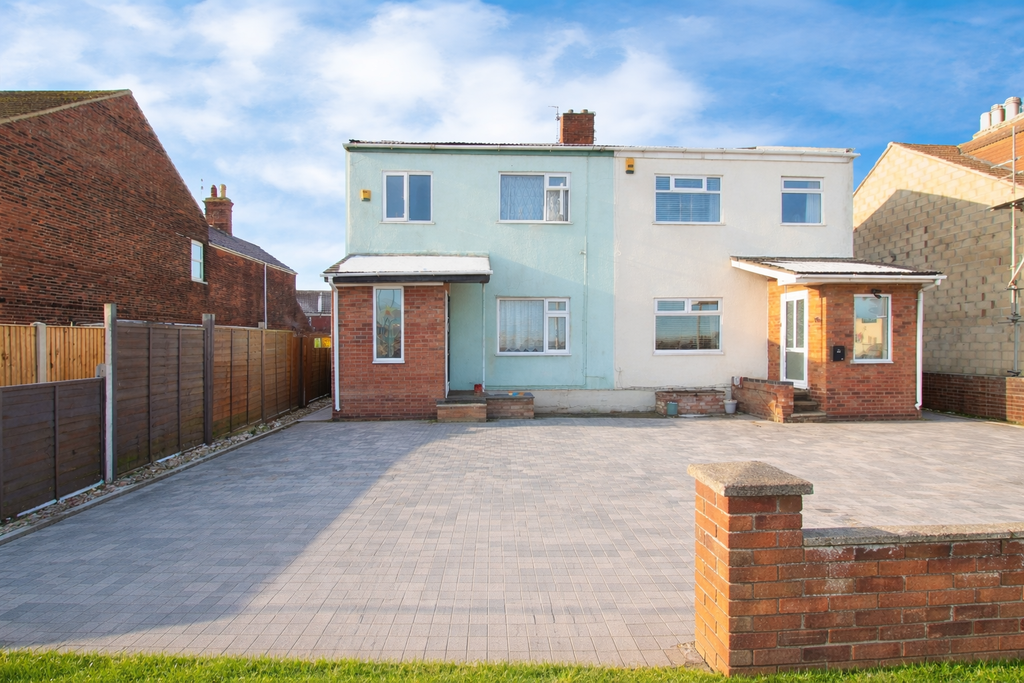 Property photo 1 of 15 Front