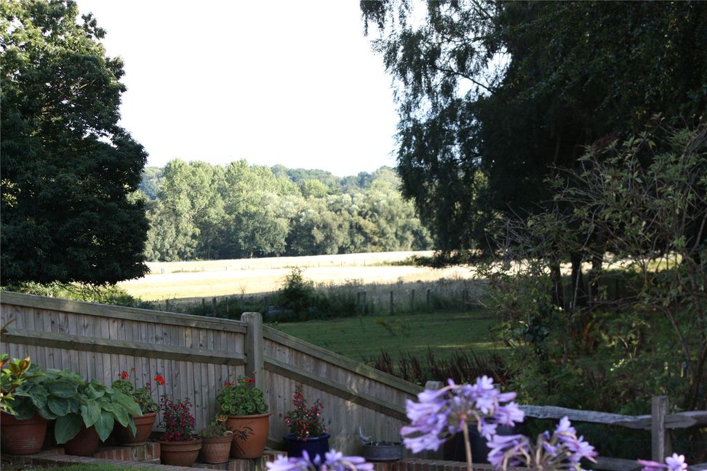 Property photo 2 of 23 Picture No. 84