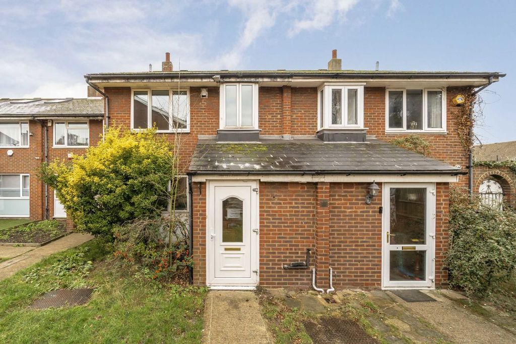 Property photo 1 of 8