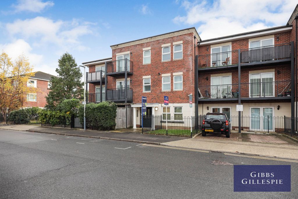 Property photo 1 of 16 10