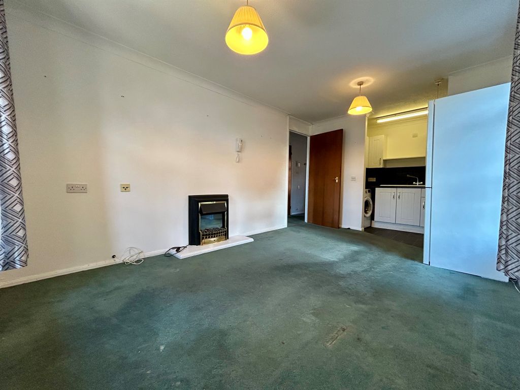 Property photo 2 of 12