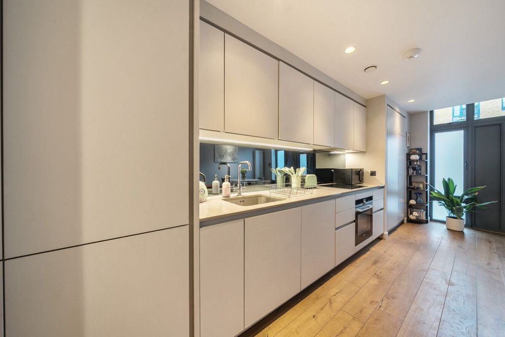 Property photo 2 of 8 Picture No. 07