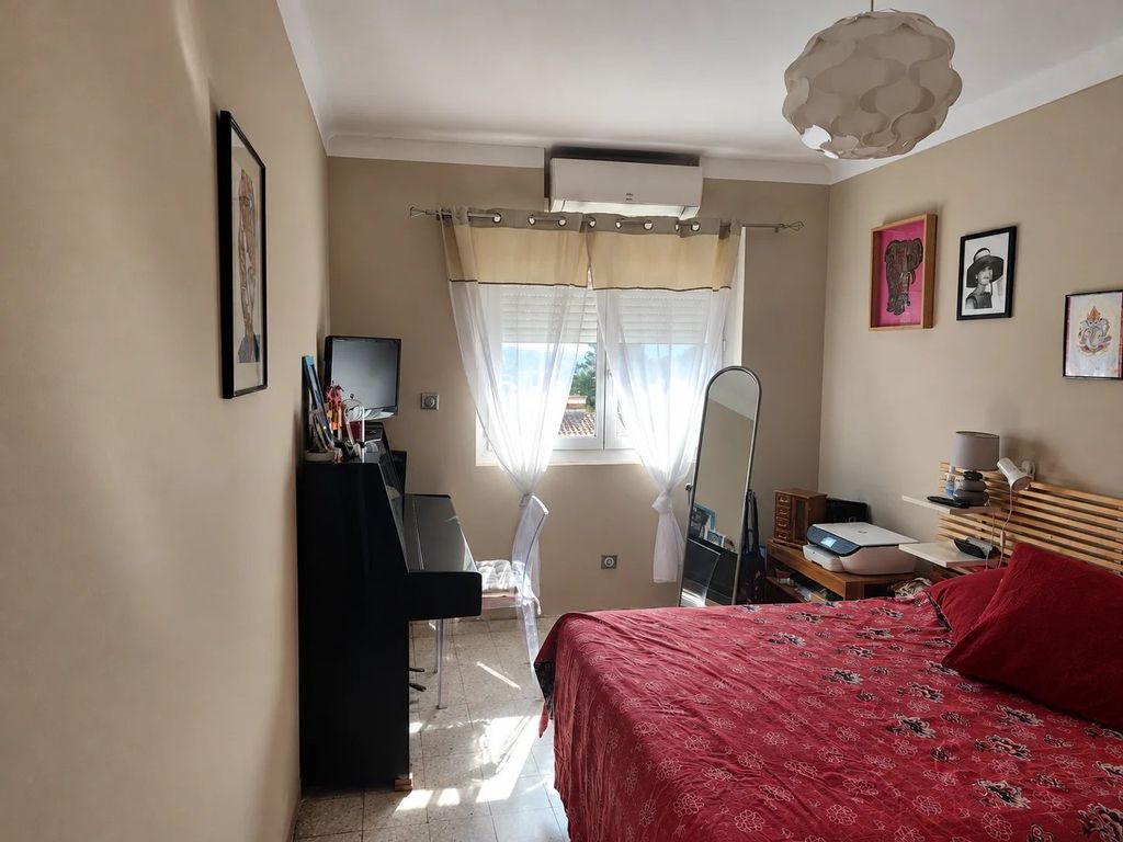 Property photo 2 of 4