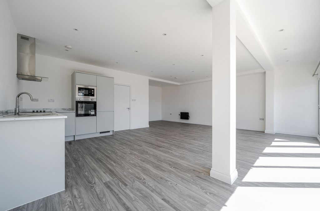 Property photo 1 of 17 19-6A7c79A31d358-...