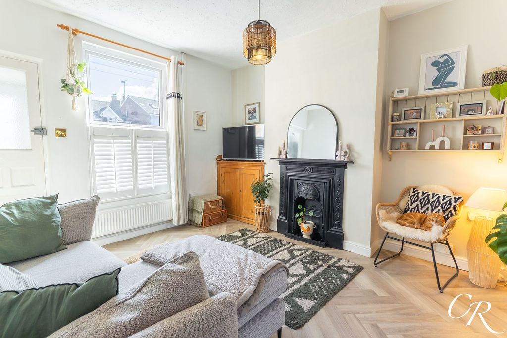 Property photo 2 of 13