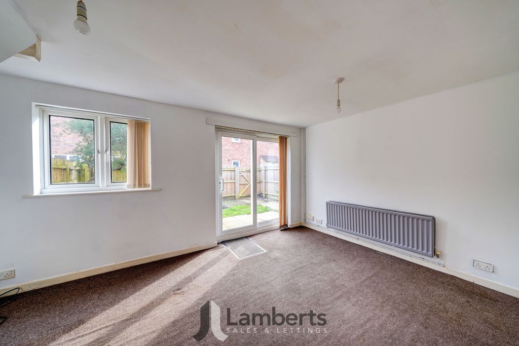 Property photo 2 of 13 Lounge