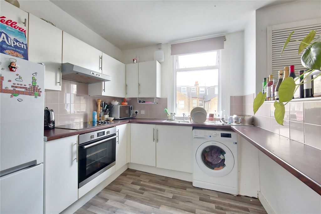 Property photo 2 of 9 Picture No. 08