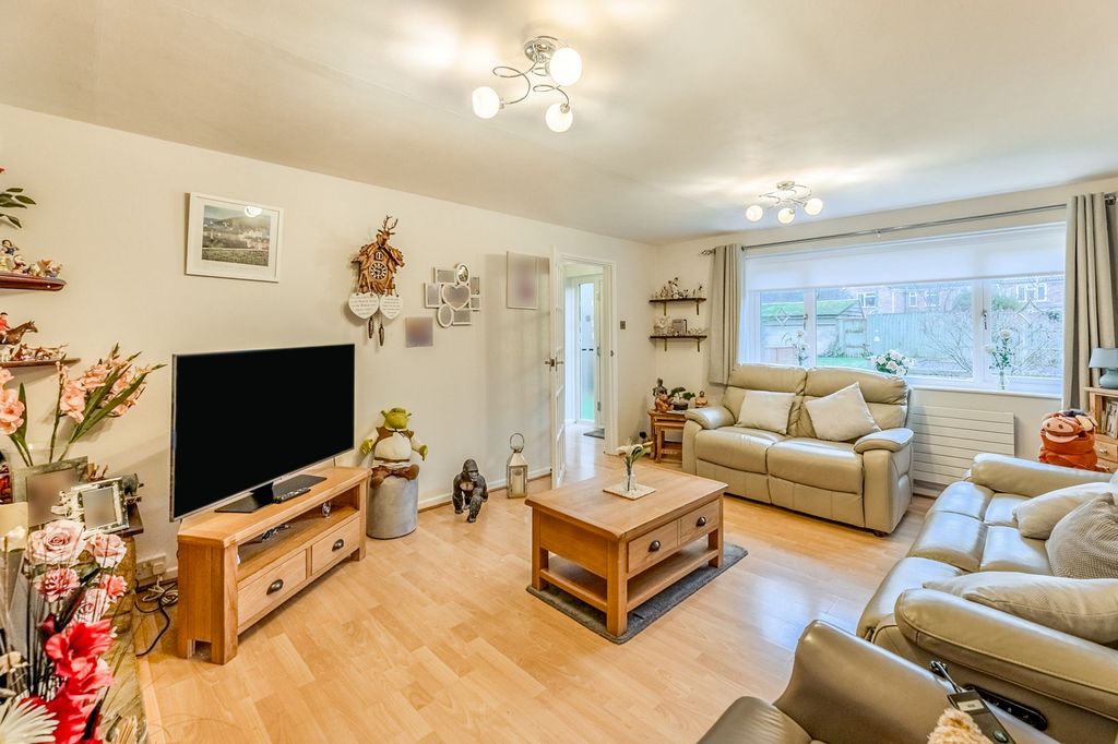 Property photo 2 of 18