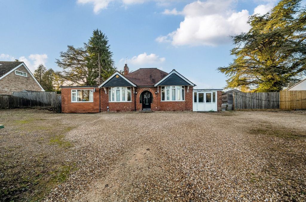 Property photo 1 of 11 138296516945663363342