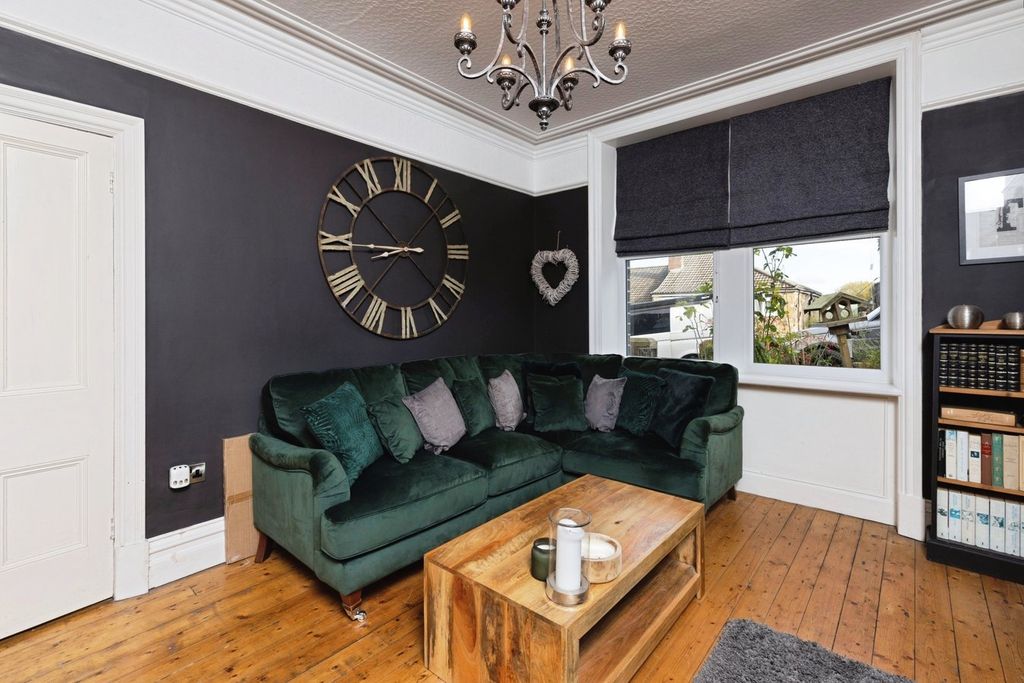 Property photo 3 of 21