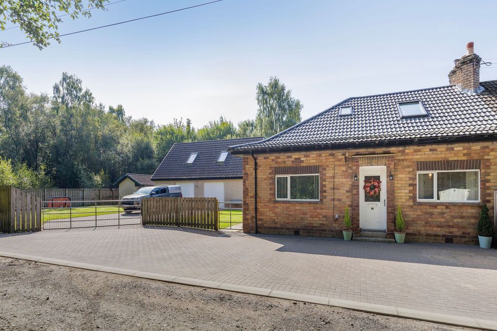 Property photo 2 of 48