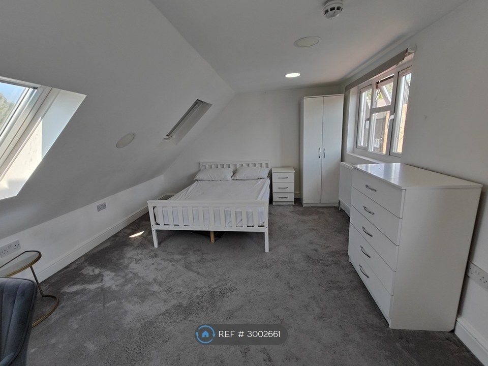Property photo 1 of 11 1) 4 Bed House