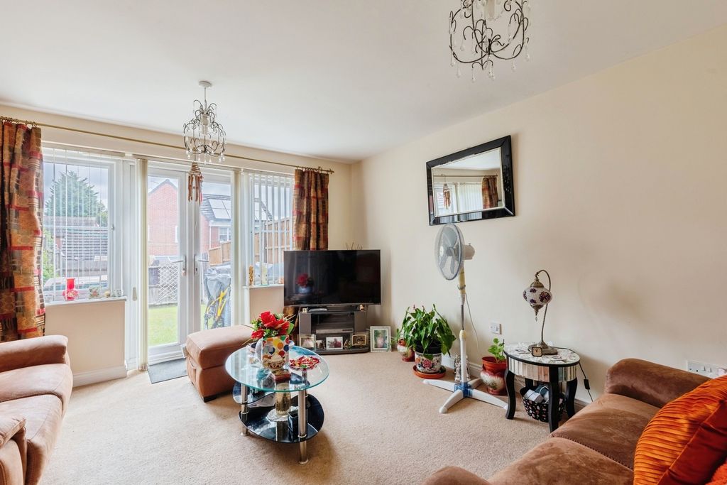 Property photo 3 of 19 Pbox-Img.Jpg