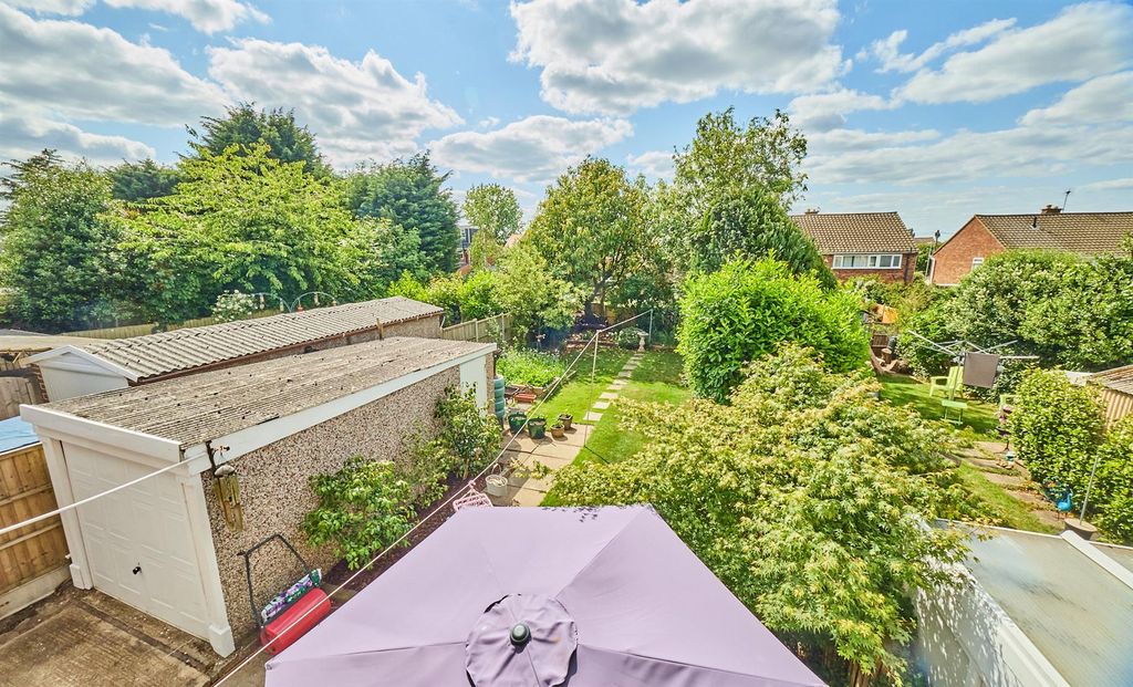 Property photo 2 of 15 Outside