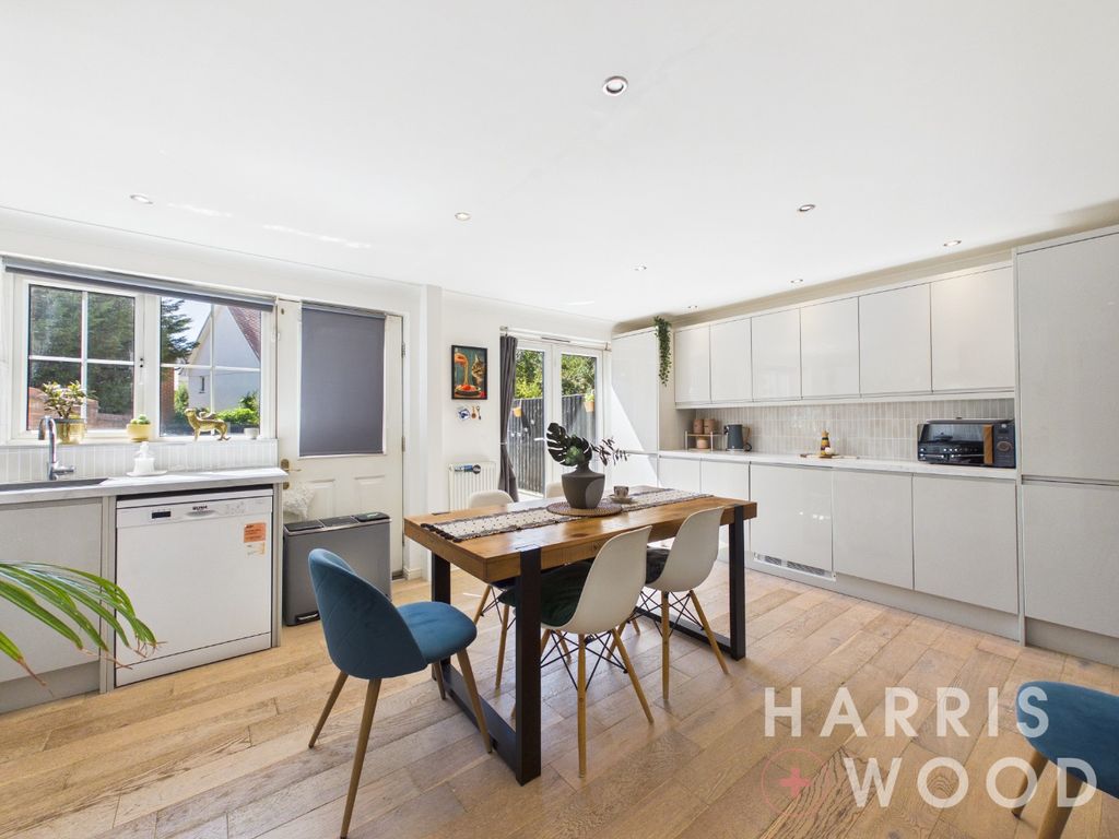Property photo 2 of 30 5379334