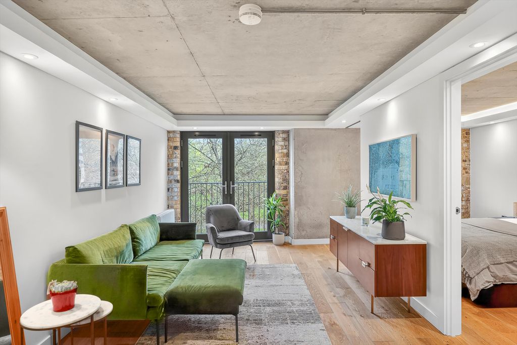 Property photo 1 of 15 Image