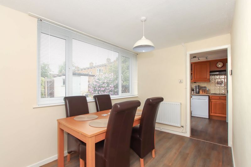 Property photo 2 of 14 Photo 4