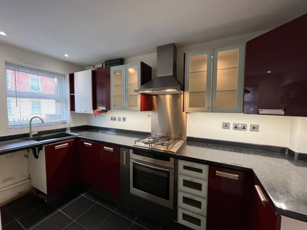 Property photo 3 of 14 Image