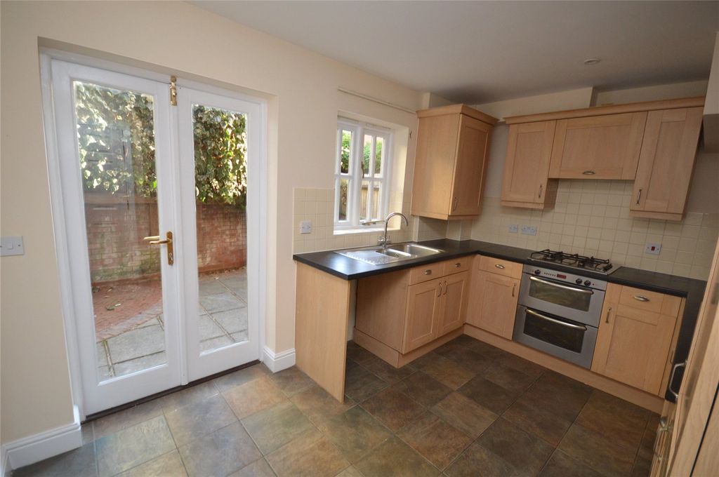 Property photo 2 of 20 Picture No. 30
