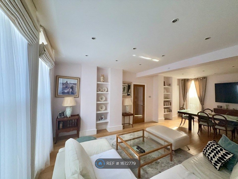 Property photo 3 of 23