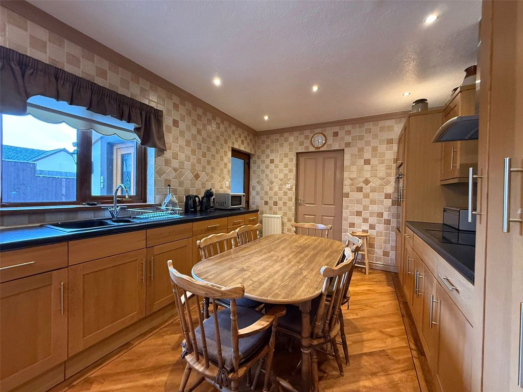 Property photo 3 of 29 Picture No. 21