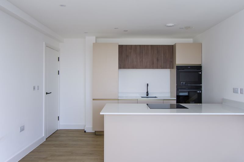 Additional image 4 of 2 bed flat for sale14 Windsor Gardens, Windsor Road, Penarth CF64