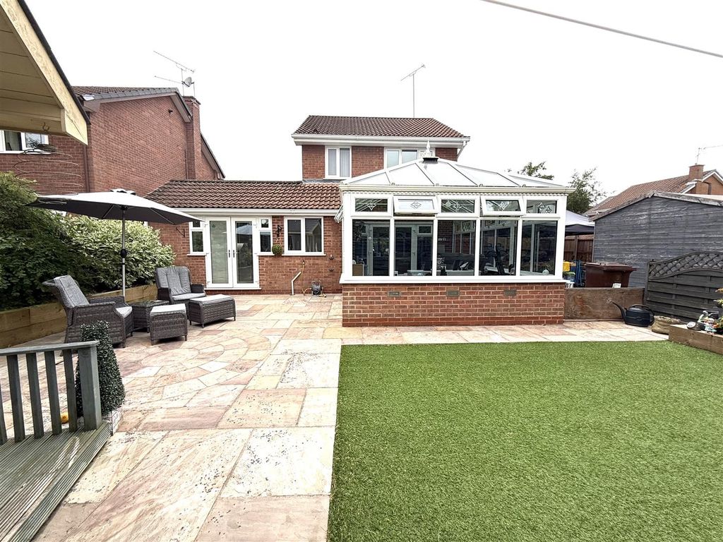 Property photo 2 of 28 1 Aston Gard.Jpeg