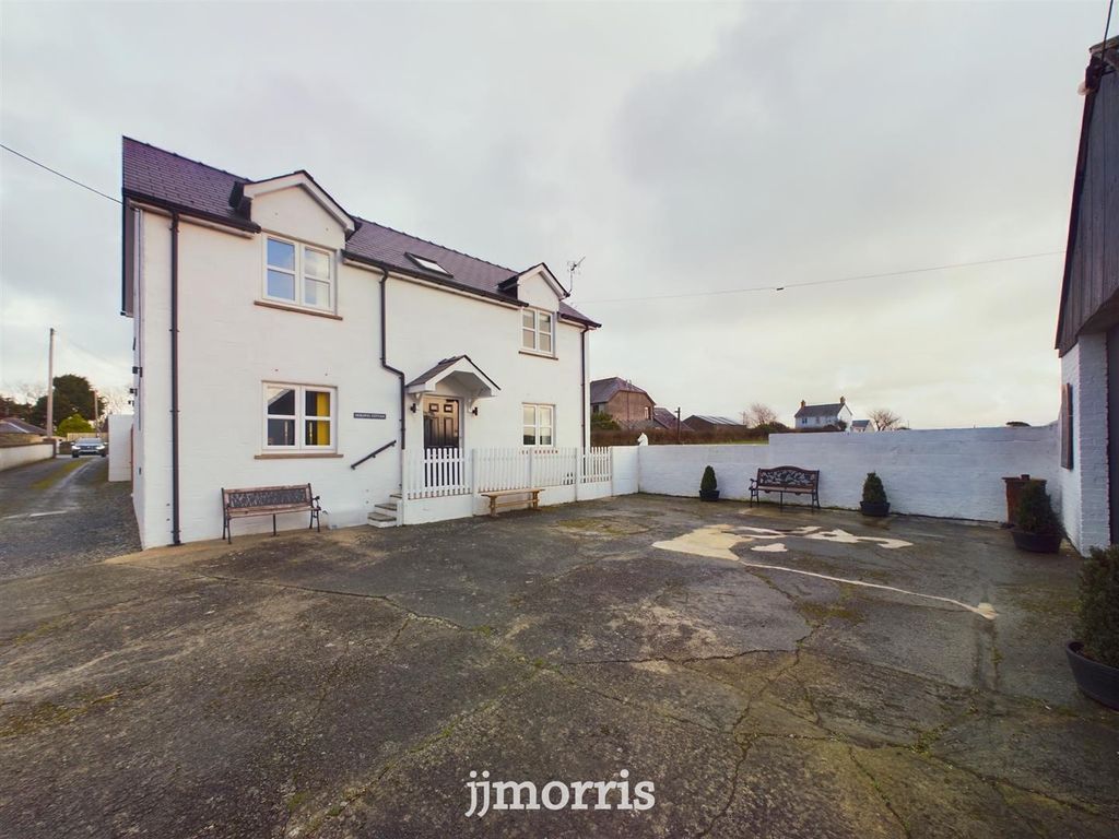 Property photo 1 of 45 Cam01343G0-Pr0193-Still014.Jpg