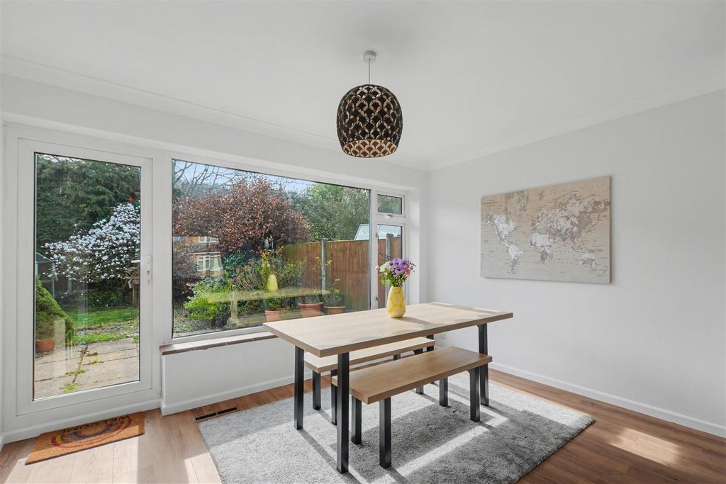 Property photo 3 of 26 Lounge Diner_4.Jpeg