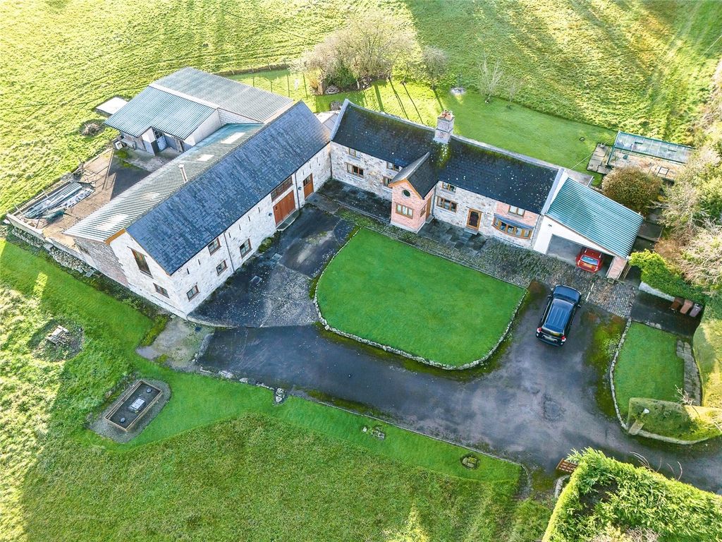 Property photo 2 of 52 Picture No. 44