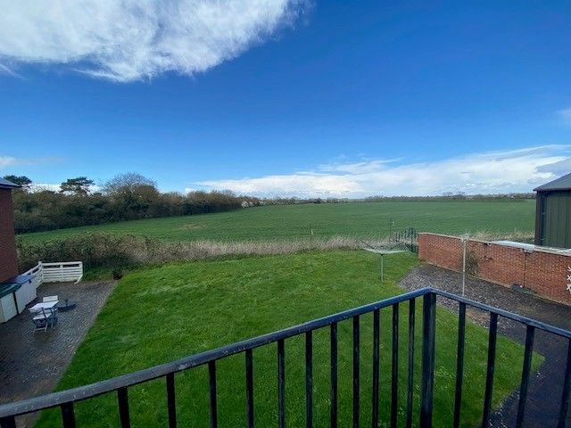 Property photo 3 of 18 Garden