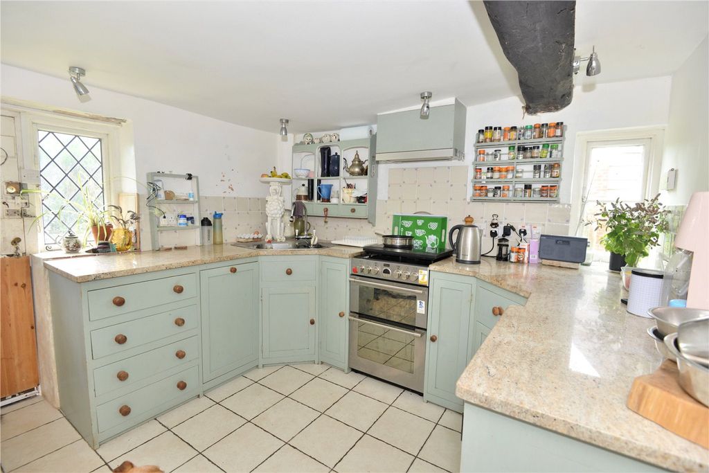 Property photo 3 of 10 Picture No. 06