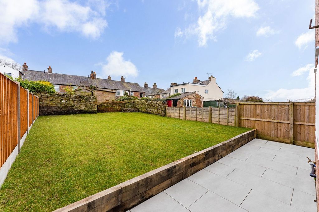 Property photo 2 of 53